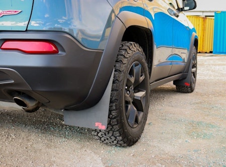 Jeep Cherokee Trailhawk mud flaps