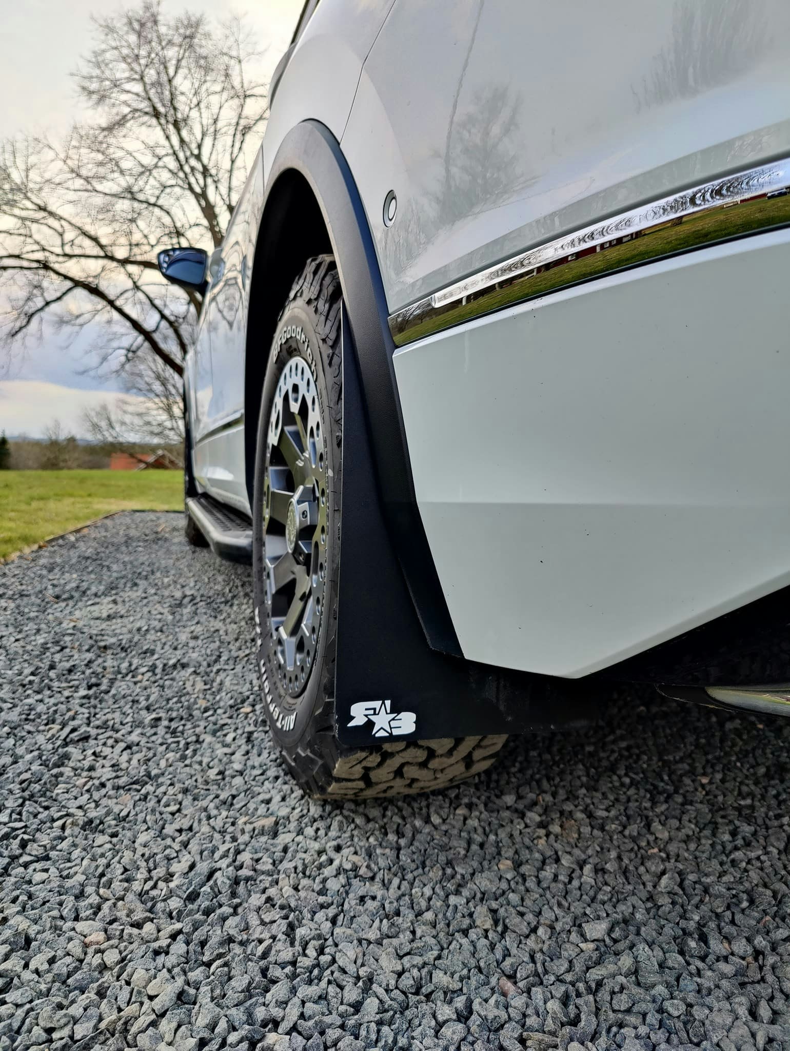 Volkswagen Tiguan mudflaps 18+