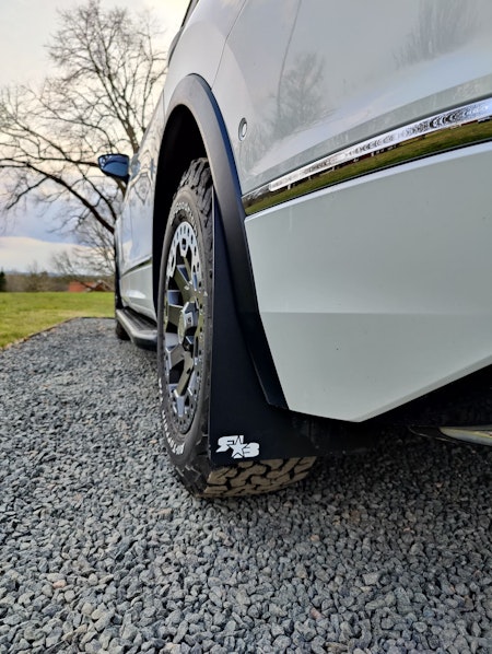 Volkswagen Tiguan mudflaps 18+