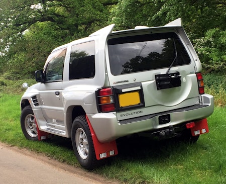 Mitsubishi Pajero mud flaps