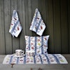 Table runner "Dancing Birds" Fabelskog series