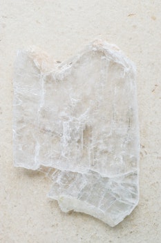 Selenitplatta rå kristall 5