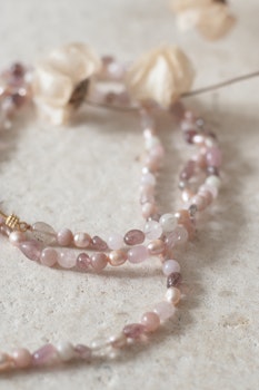 Abundance Pale Pink Halsband