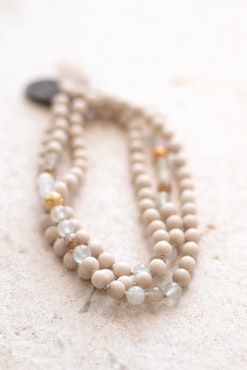 Nourish Mala Halsband