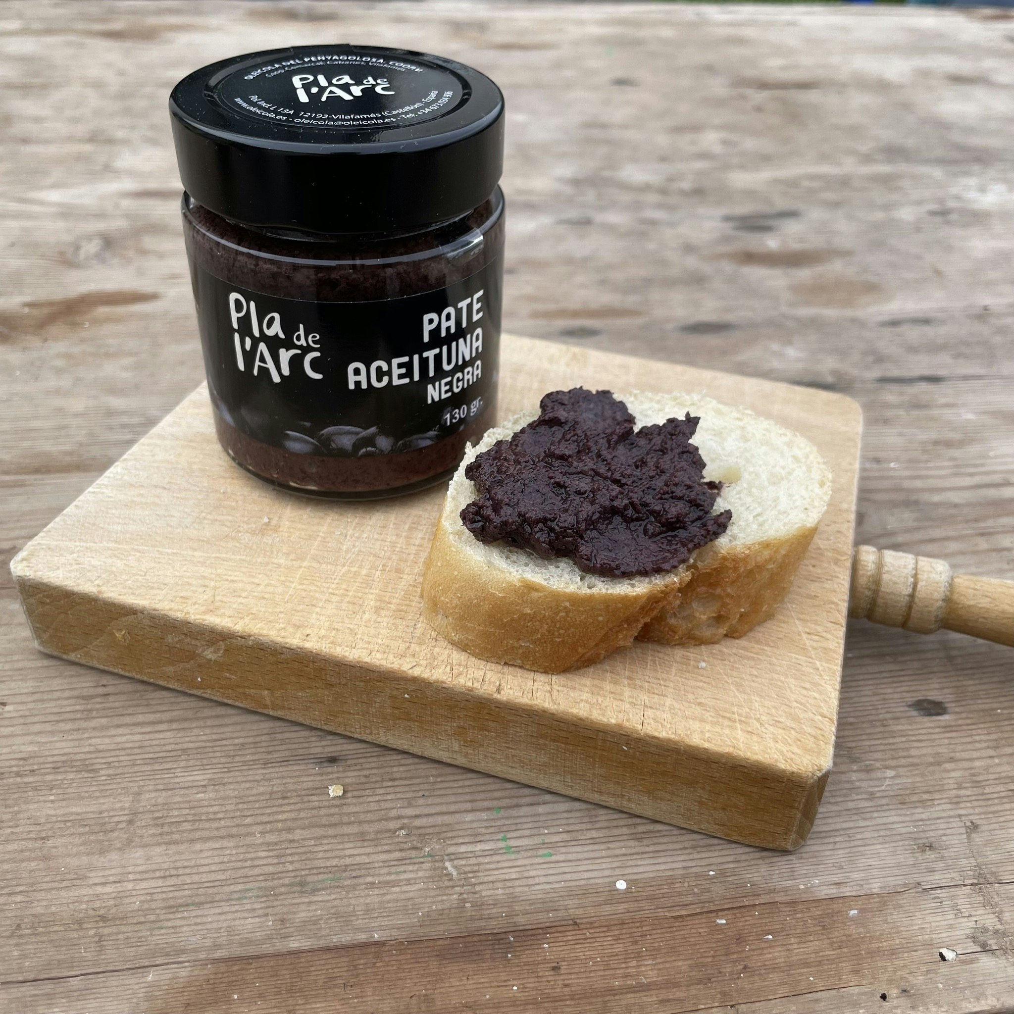 Paté aceituna negra, Pla de l'Arc