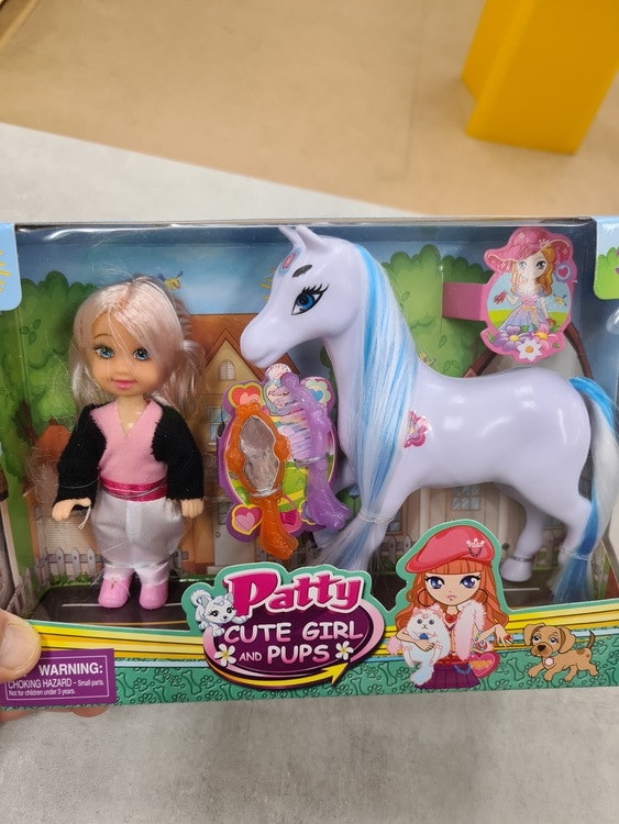 Patty docka med häst och tillbehör