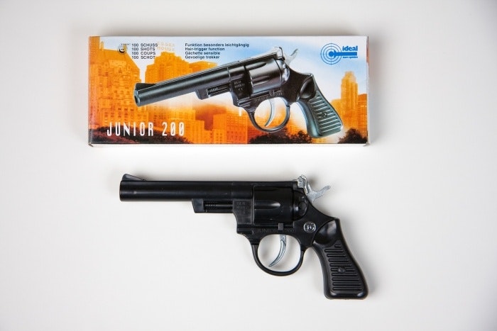 Revolver Junior 200 med 100 skott - Billiga leksaker och bra kvalitet|  Handla tryggt online | Prisgarant