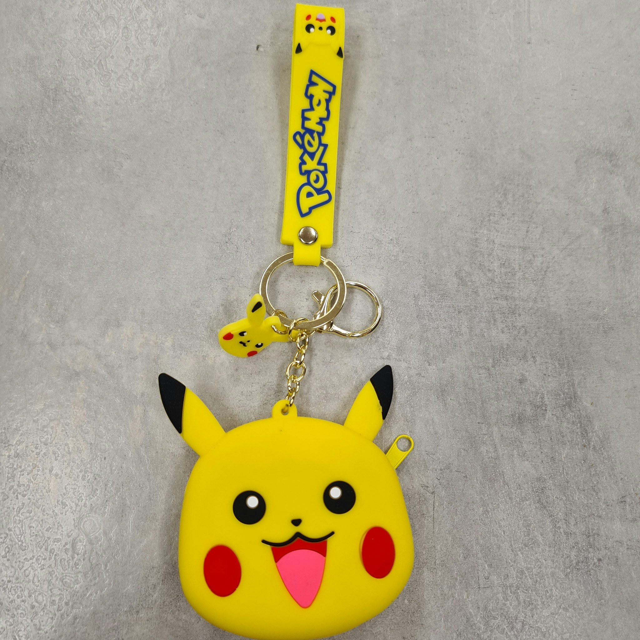 Pokmon Pikachu nyckelring hängande väska