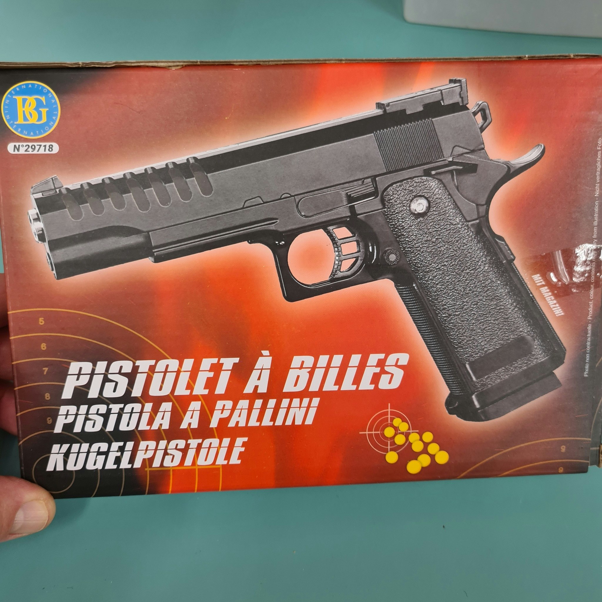 Kulpistol med magasin max 0,5 J ca 23,5 cm