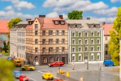 FA282783 - Stadshuslänga med hörnhus - Faller Z