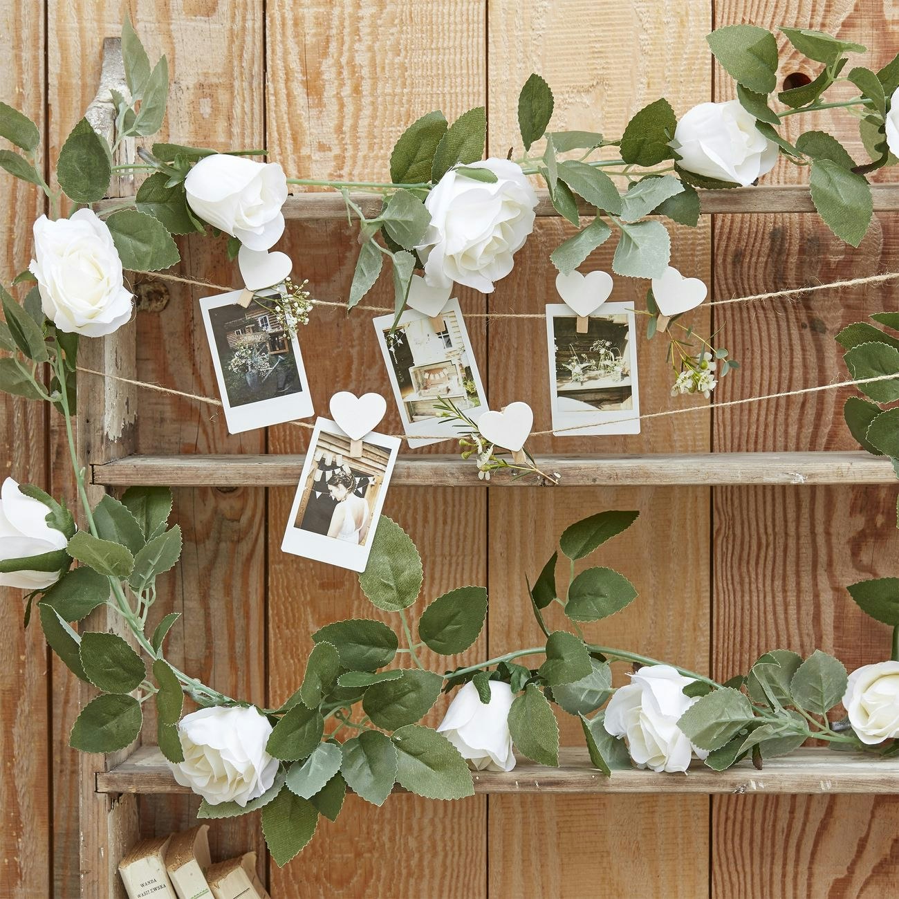 Blomgirlang Vita Rosor