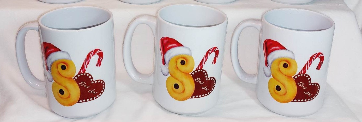 Muggg med Lussebulle-polkagris-pepparkaksmugg tomteluva mugg