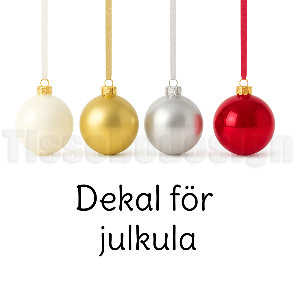 Självhäftande namndekal med personligt namn i vit text för julkula.