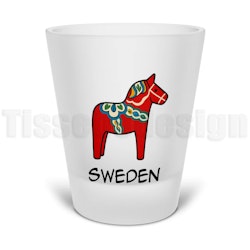 Snapsglas med dalahäst – svensk design i miniformat