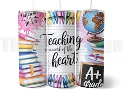 Tumbler “Teaching is a Work of the Heart” – Bokmotiv – 20 oz (ca 600 ml)