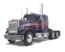 Revell Model Peterbilt 359 Conventional