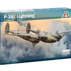 Italeri Model P-38J Lightning