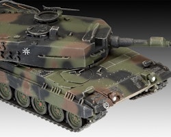 Revell Model SLT 50-3 Elefant + Leopard 2A4