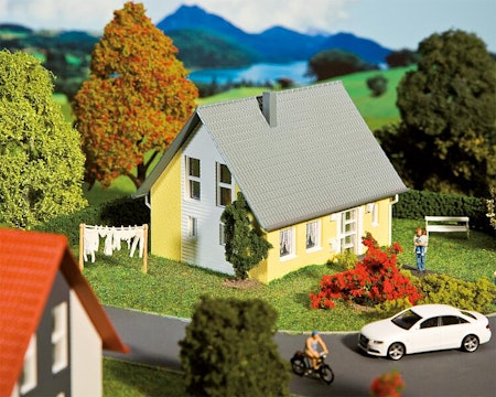 Faller Detached house, yellow