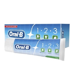 Oral-B 1.2.3 Fresh Mint Toothpaste For White Teeth 75 ml
