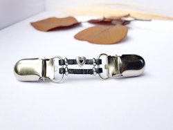 Cardigan buckle open heart