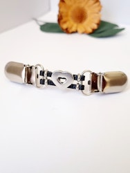 Cardigan clip