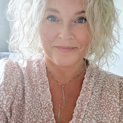Necklace Triangle