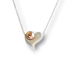Heart with rose pearl chain