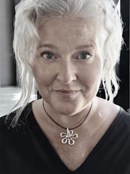 Halsband Stor Blomma