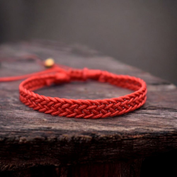 Flätat armband