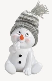 Snögubbe med stickad grå/vit mössa