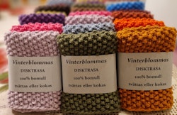 Handstickad disktrasa i bomull