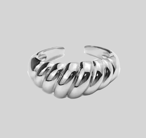 Baguette ring