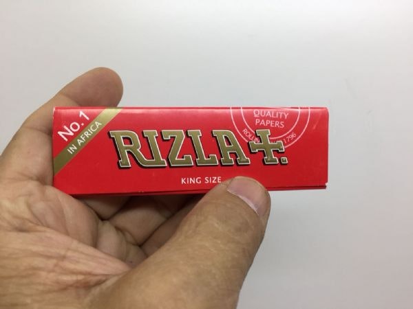 Rizla Röd Kingsize Slim DISPLAY (cigarettpapper)