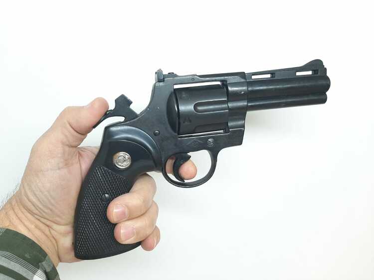 Phyton Revolver .357 (Magnum - 4") Replika