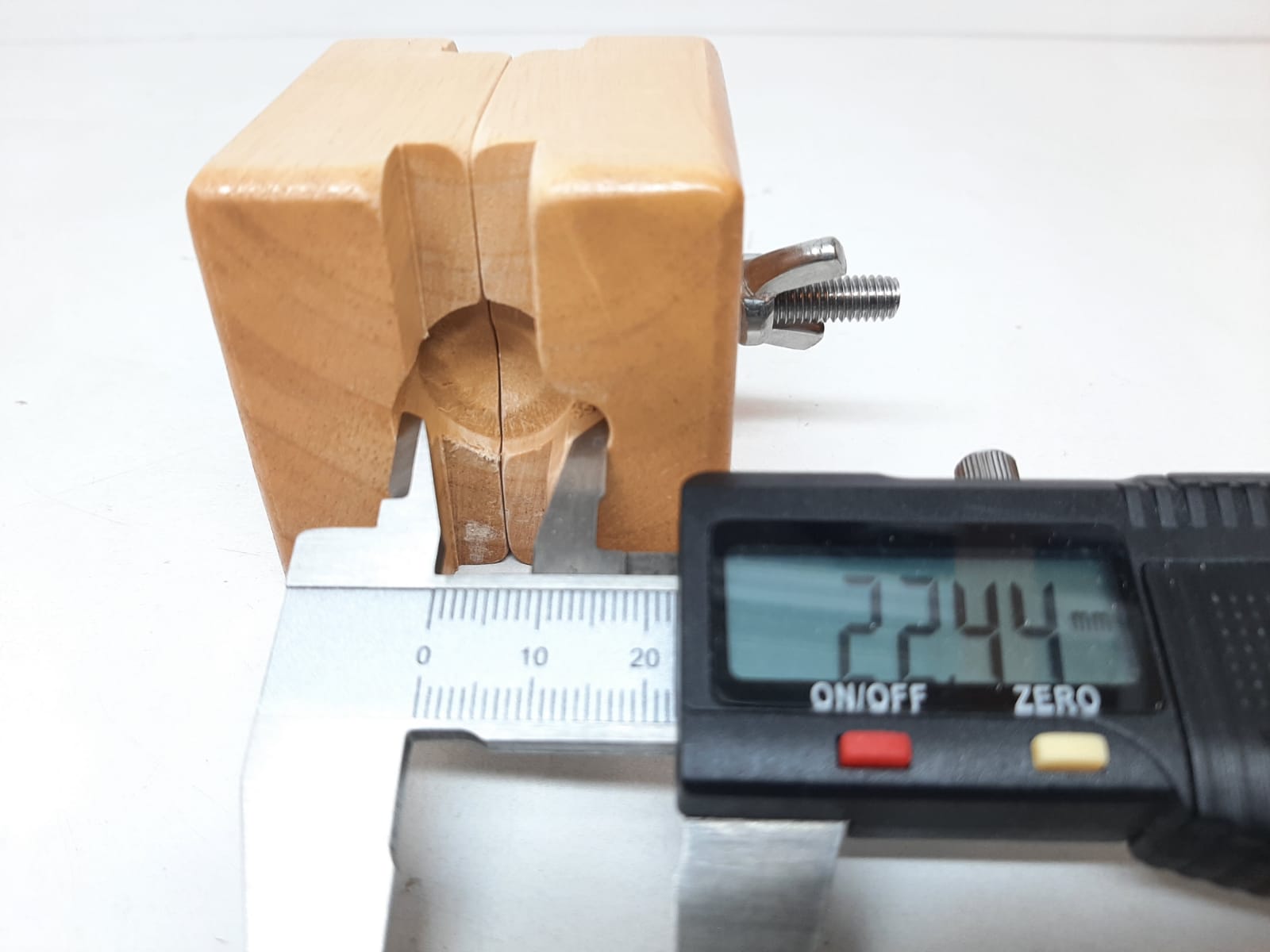 Klockhållare / Klämma i trä (Klocka/urmakeri verktyg)