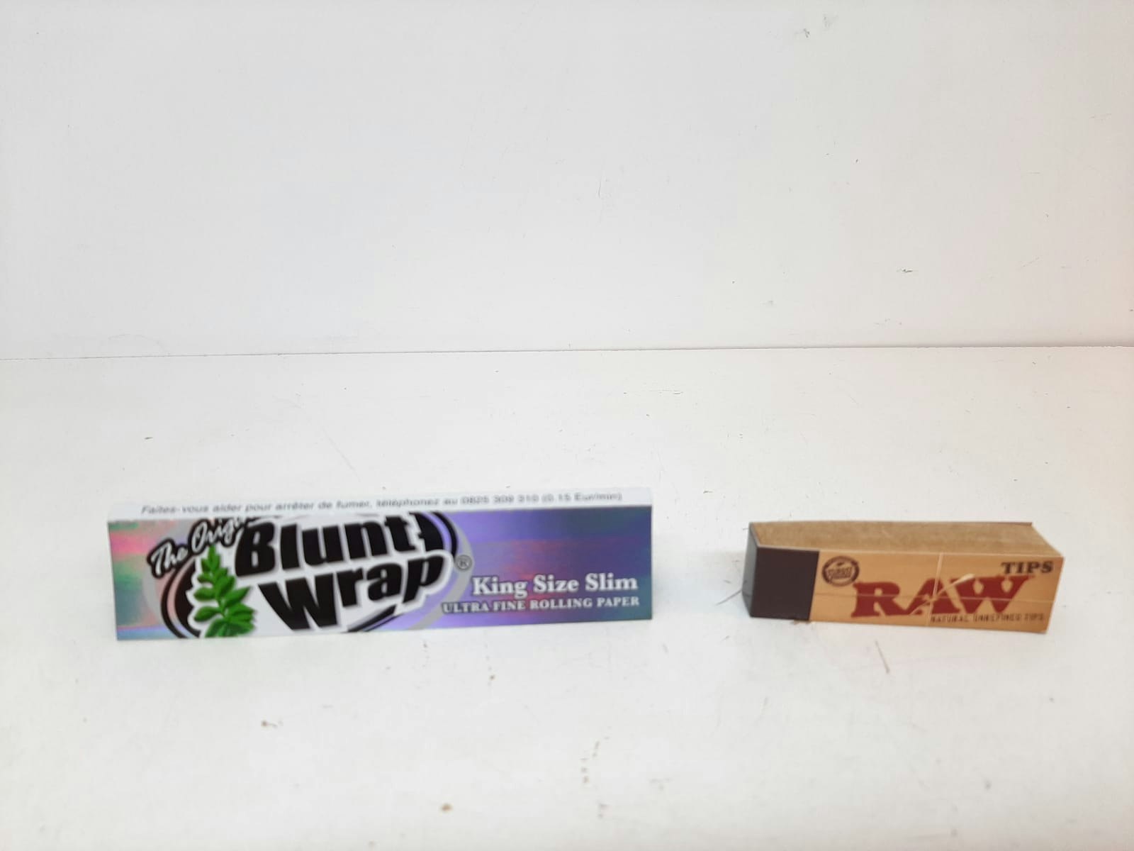 Två Displays Bluntwrap Slims + En Display RAW Filtertips