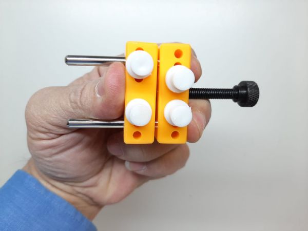 Klockhållare + Boettöppnare "PLATT" (Klocka/urmakeri verktyg)