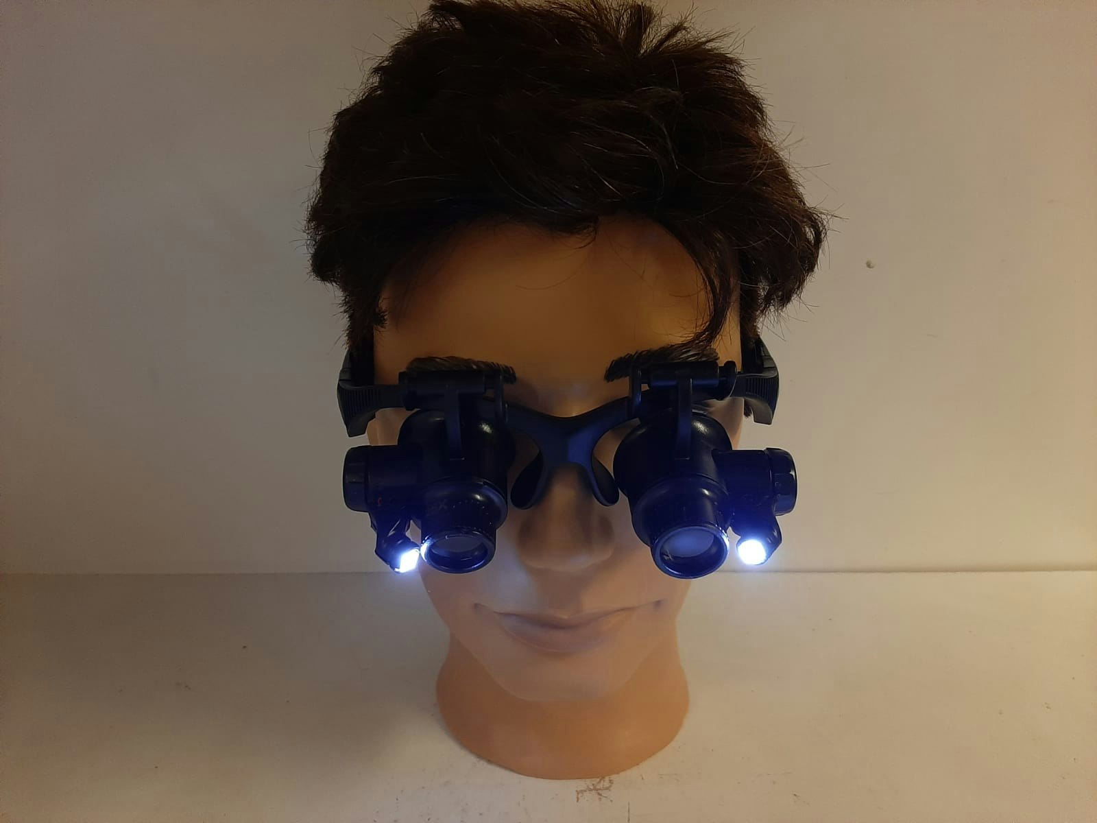 Förstoringsglasögon (10x , 15x , 20x , 25x) med LED