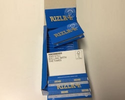 Rizla Blå Mini Dubbel DISPLAY (cigarettpapper)