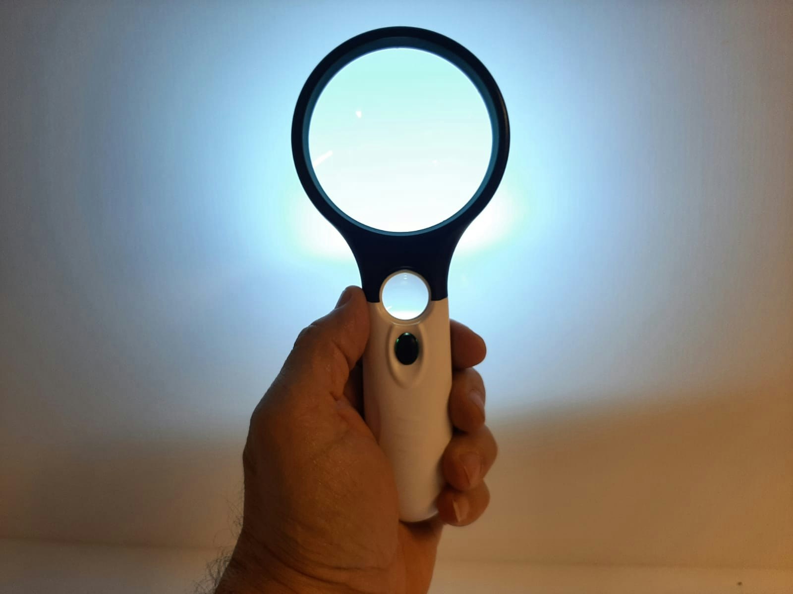 Förstoringsglas med LED (x10)