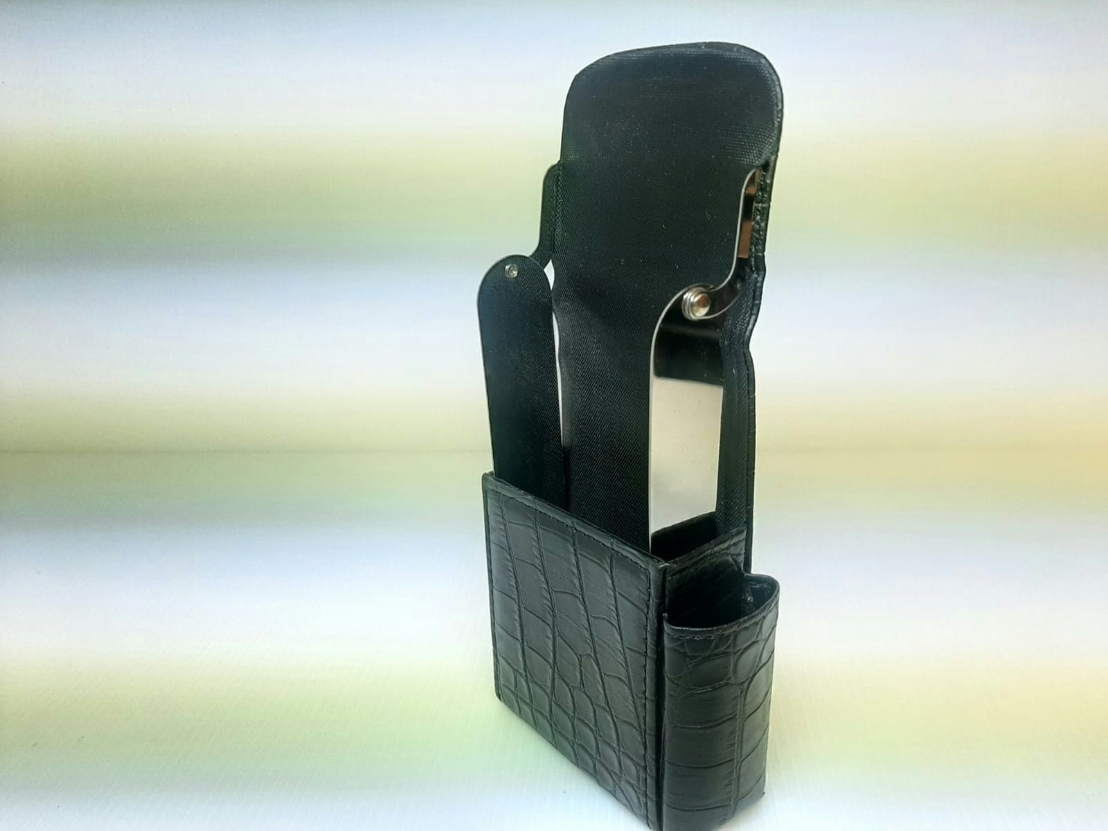 Cigarettetui + BIC Tändare