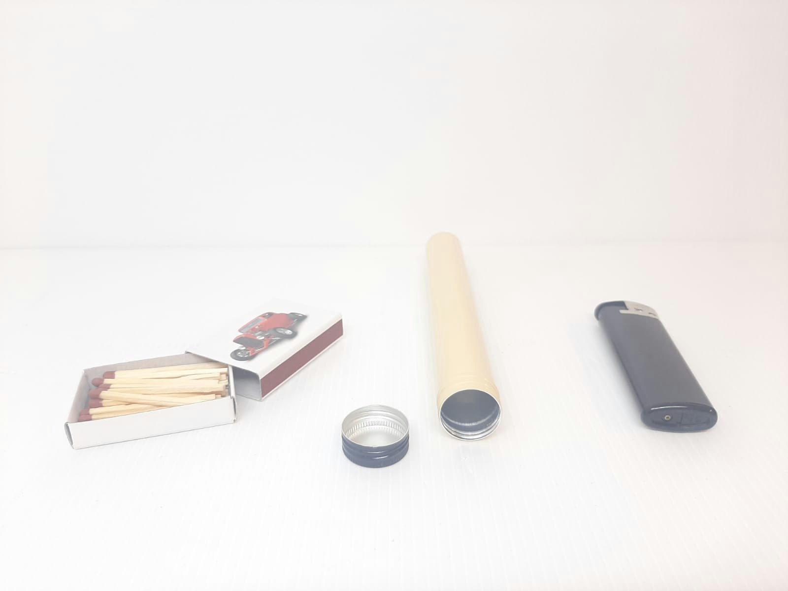 RAW Loader + 32 cones papper (cigarettpapper)