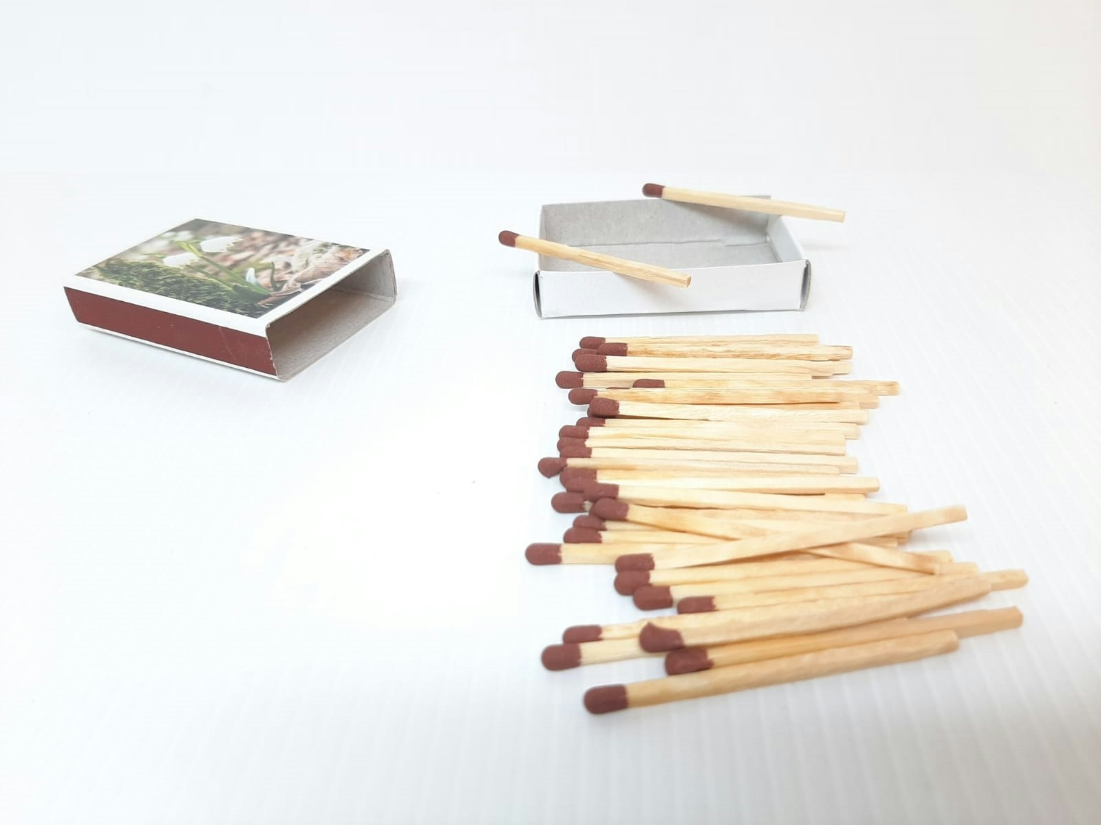 Tändstickor: 100 pack (med motiv)