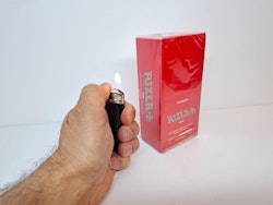 DISPLAY: Rizla Röd Mini Dubbel (cigarettpapper)