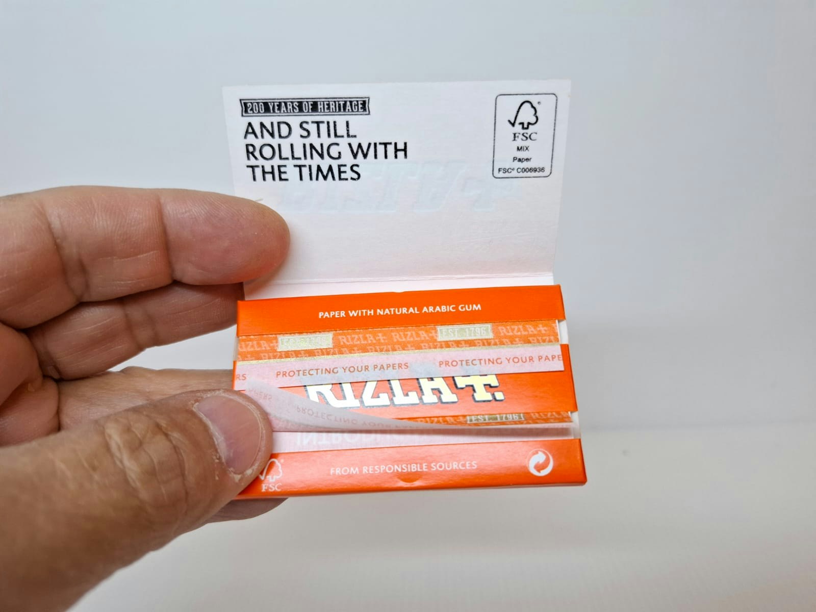 DISPLAY: Rizla Orange Mini Dubbel (cigarettpapper)
