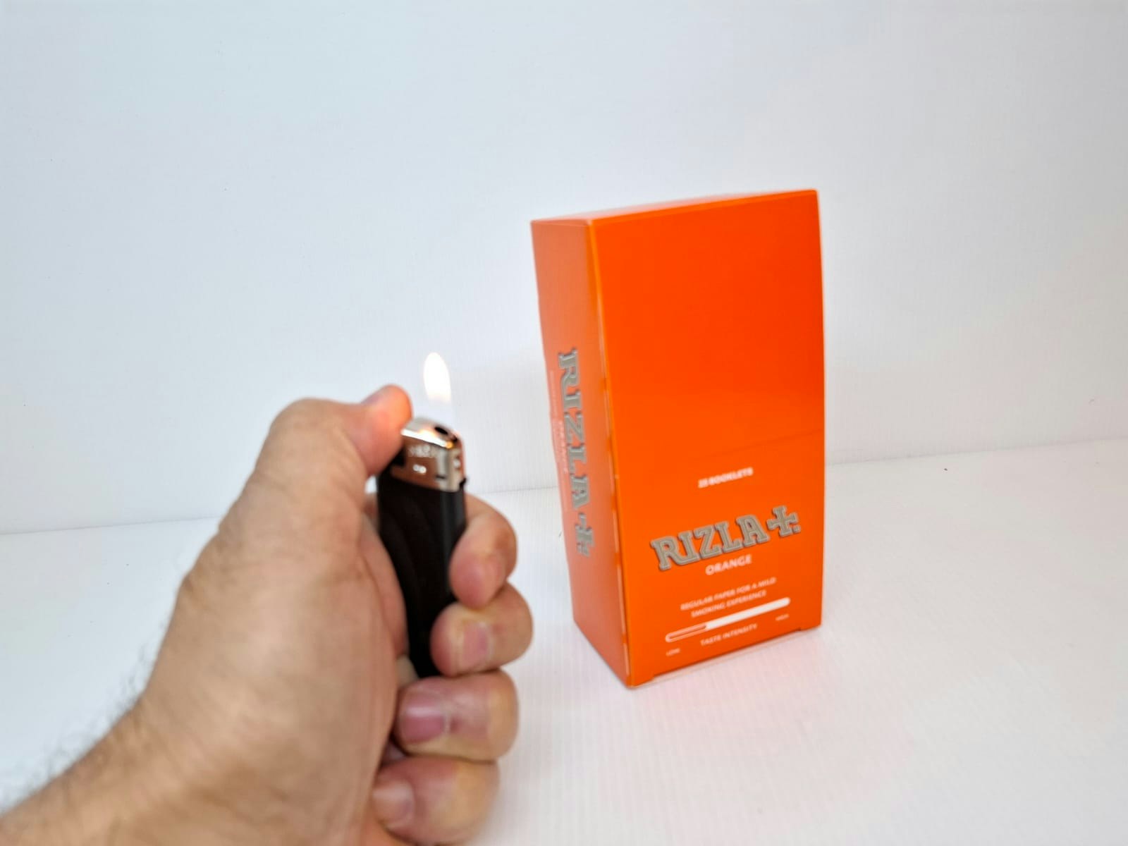 DISPLAY: Rizla Orange Mini Dubbel (cigarettpapper)