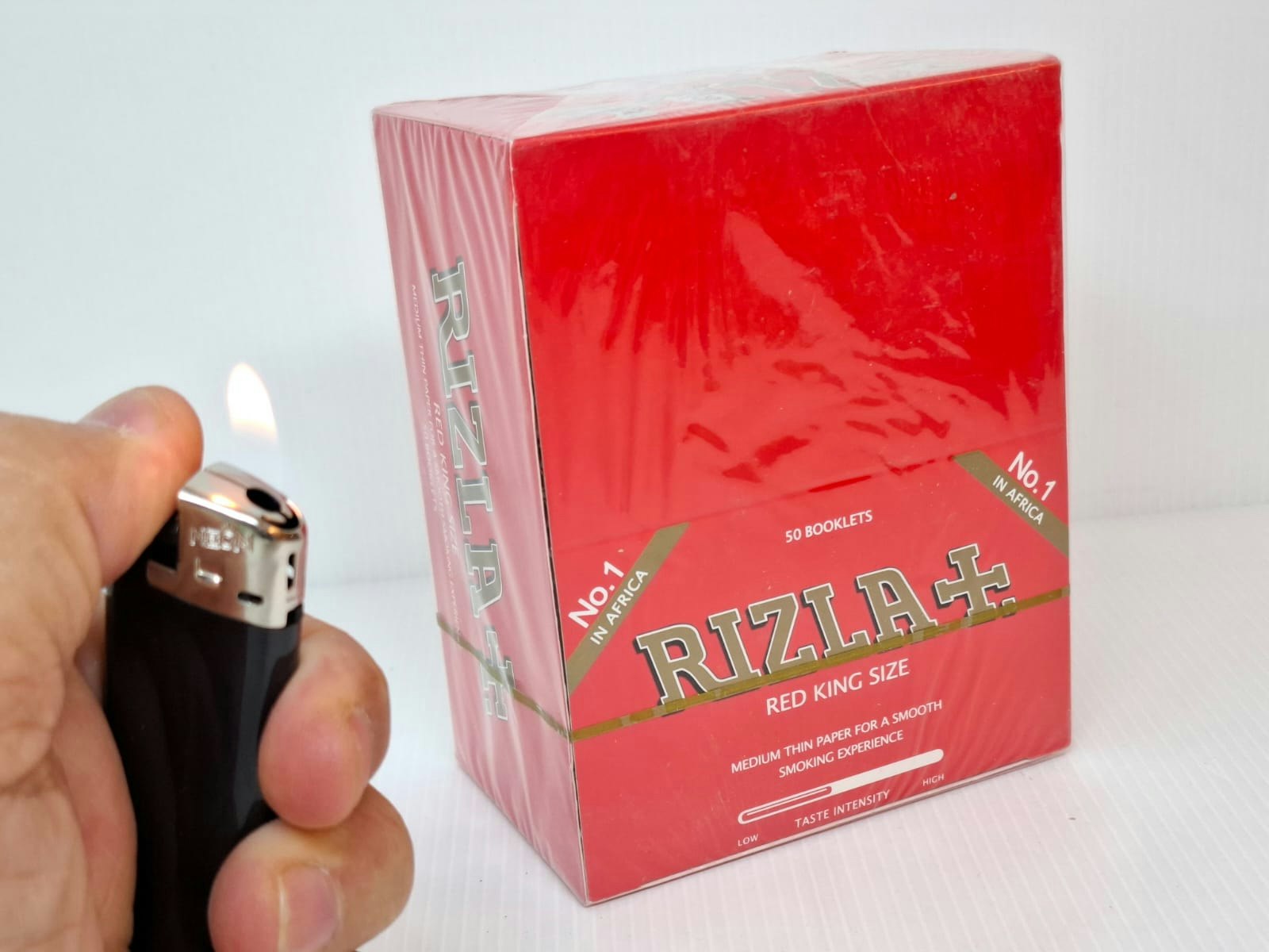 Rizla Röd Kingsize Slim rullpapper (8 förpackningar)