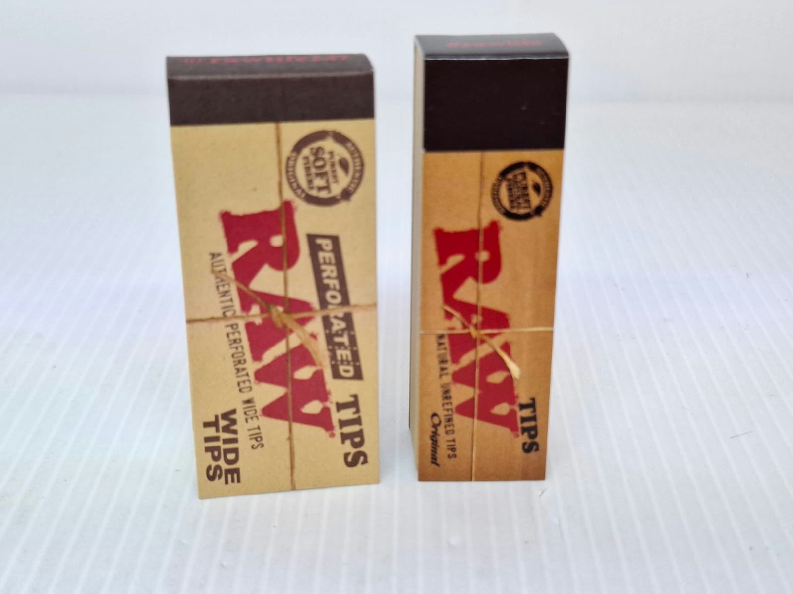 Två Displays Bluntwrap Slims + En Display RAW Filtertips