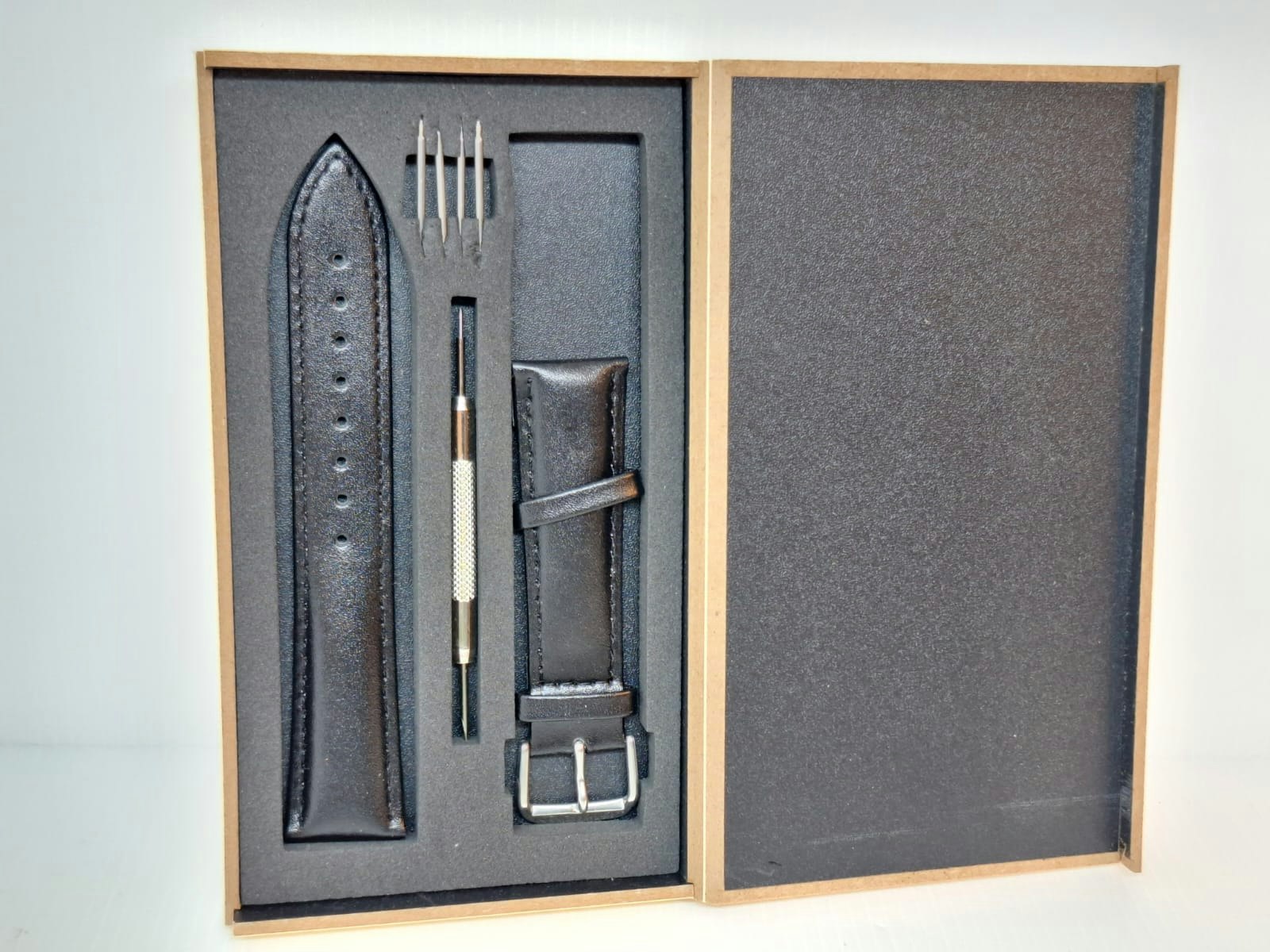 Armband SVART (21 mm) + tillbehör